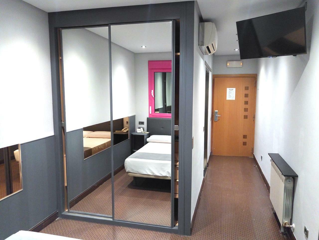 Hotel Fabrik Humanes de Madrid Kültér fotó