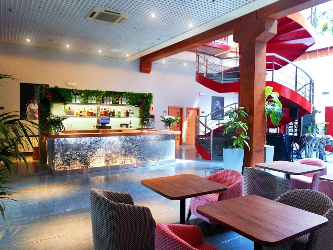 Hotel Fabrik Humanes de Madrid Kültér fotó