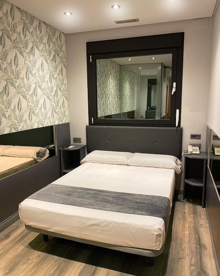 Hotel Fabrik Humanes de Madrid Kültér fotó